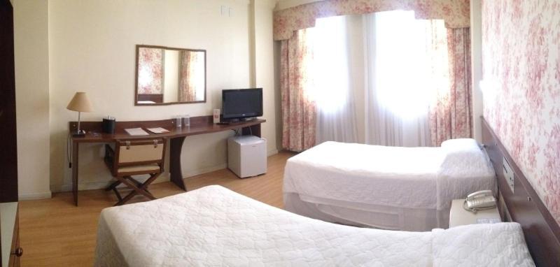 City Hotel Porto Alegre Esterno foto