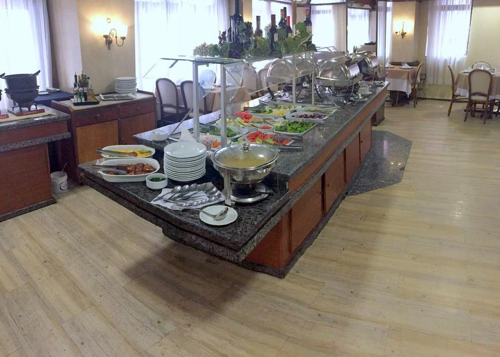 City Hotel Porto Alegre Esterno foto